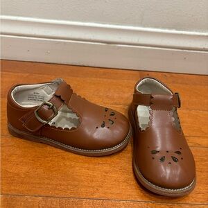 Size 8T brown Mary Jane Girl Shoes